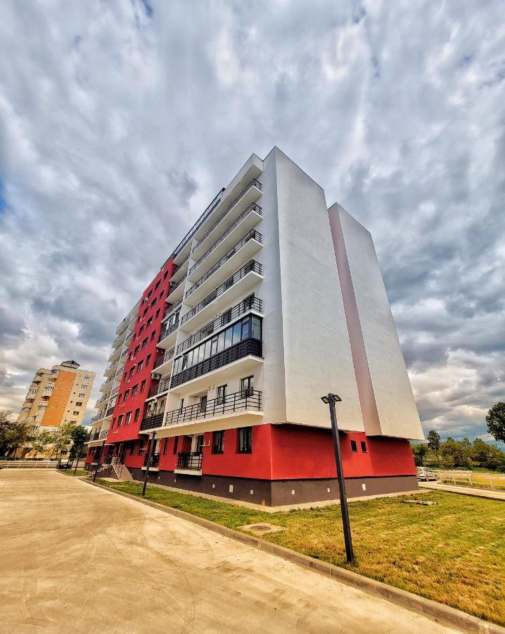 Apartament Delux Bacău Екстериор снимка